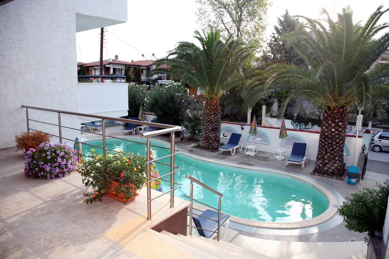 Golden Sun Village Pefkochori Exterior photo